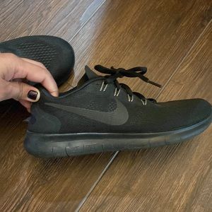 Barely is bed Nike free run